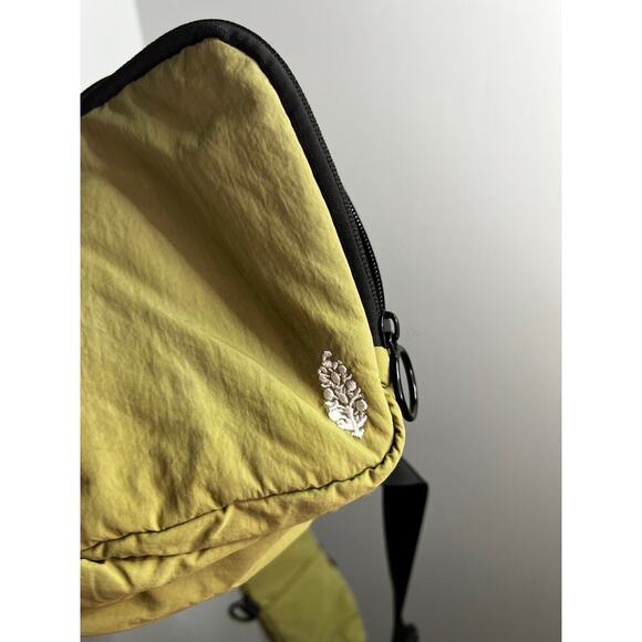 Free People Movement Renegade Sling Bag
Like New condition - Picture 5 of 6